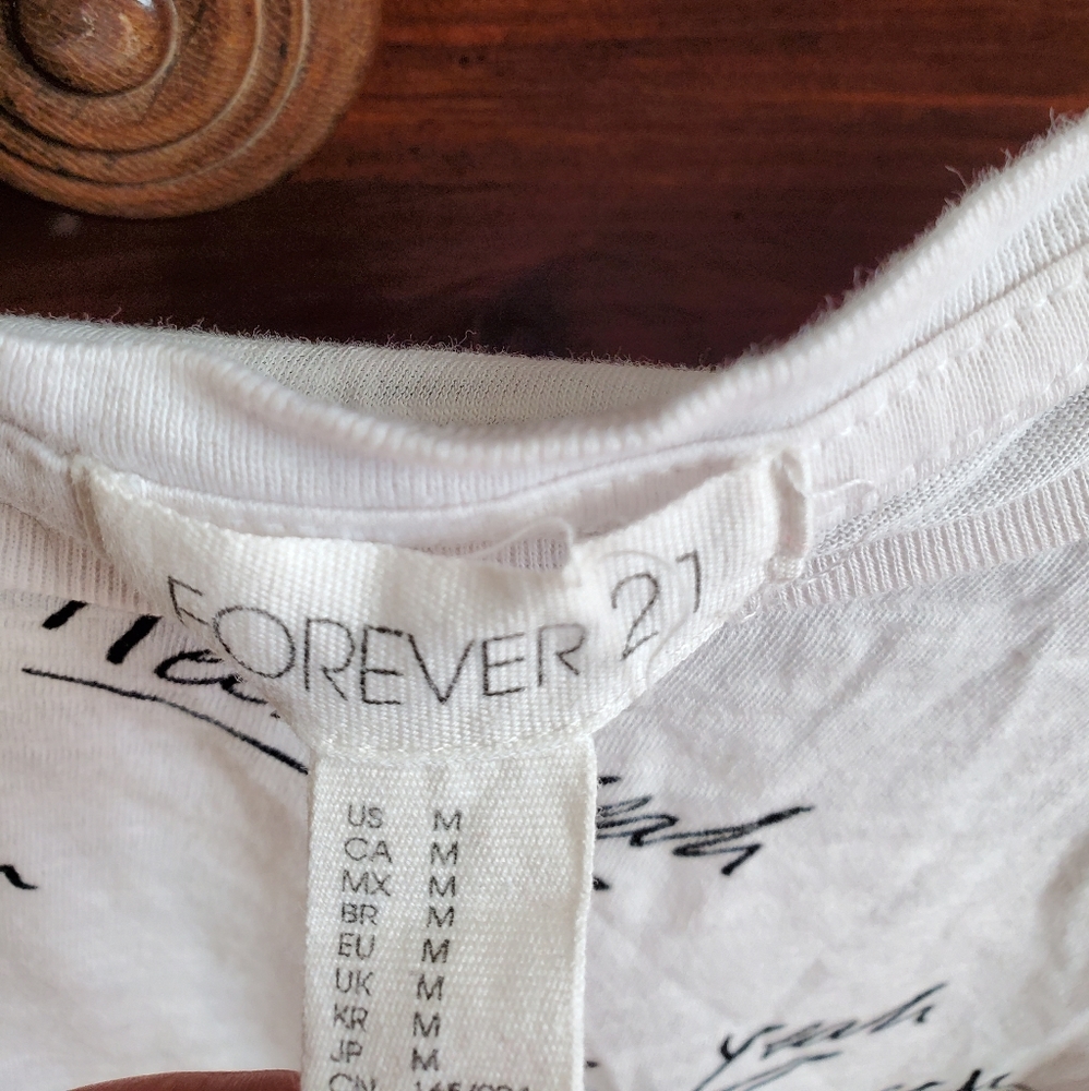 White tee - Picture 2 of 2